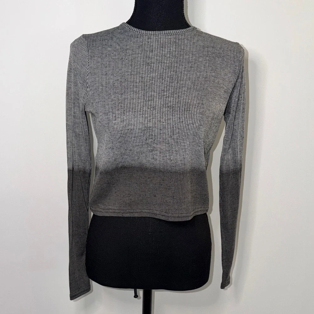 PrettyLittleThing Gray Ribbed Long Sleeve Top - Picture 1 of 1